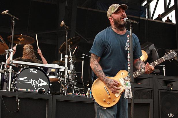 Aaron Lewis 1001