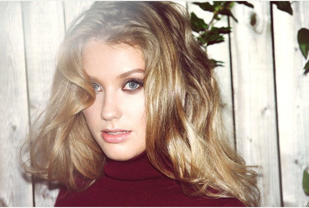 Ella Henderson 1001