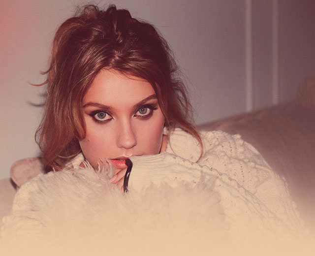 Ella Henderson 1007