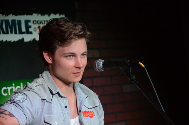 Frankie Ballard 1003