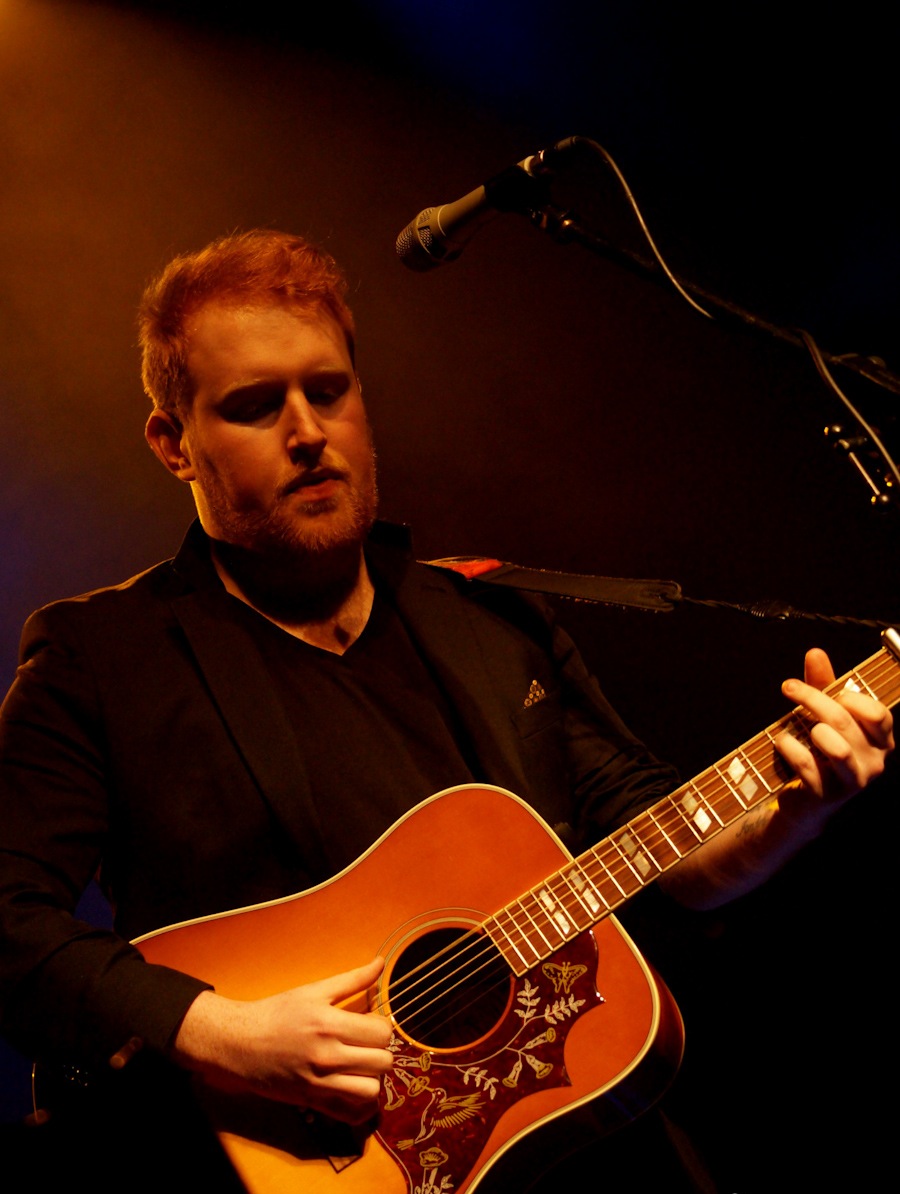 Gavin James 1004