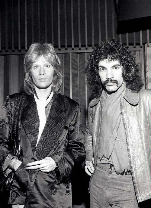 Hall & Oates 1002