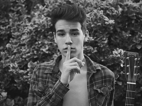 JACOB WHITESIDES 1004