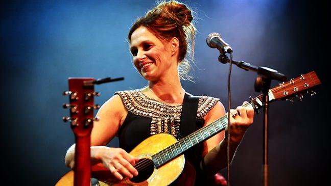 KASEY CHAMBERS 1003