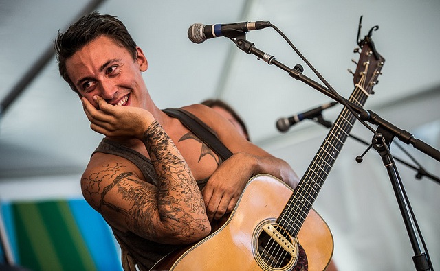 Noah Gundersen 1009