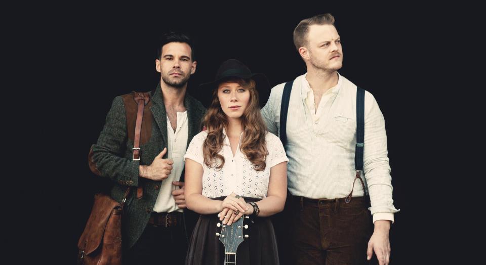 THE LONE BELLOW 1004