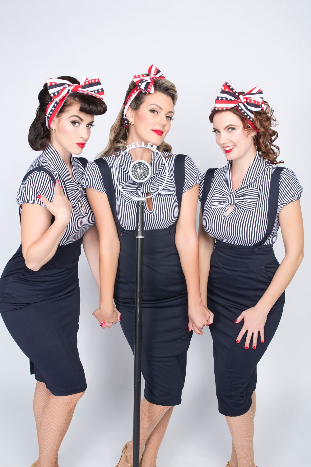 THE PUPPINI SISTERS HOLIDAY SONGS 1001
