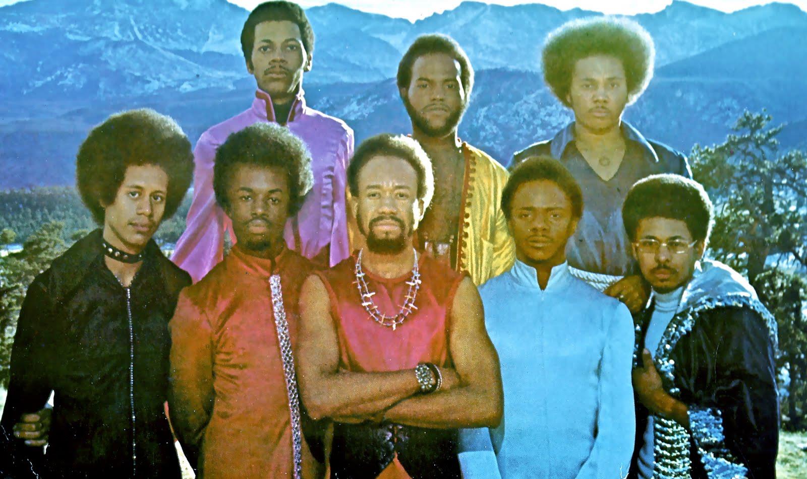 EARTH, WIND & FIRE  