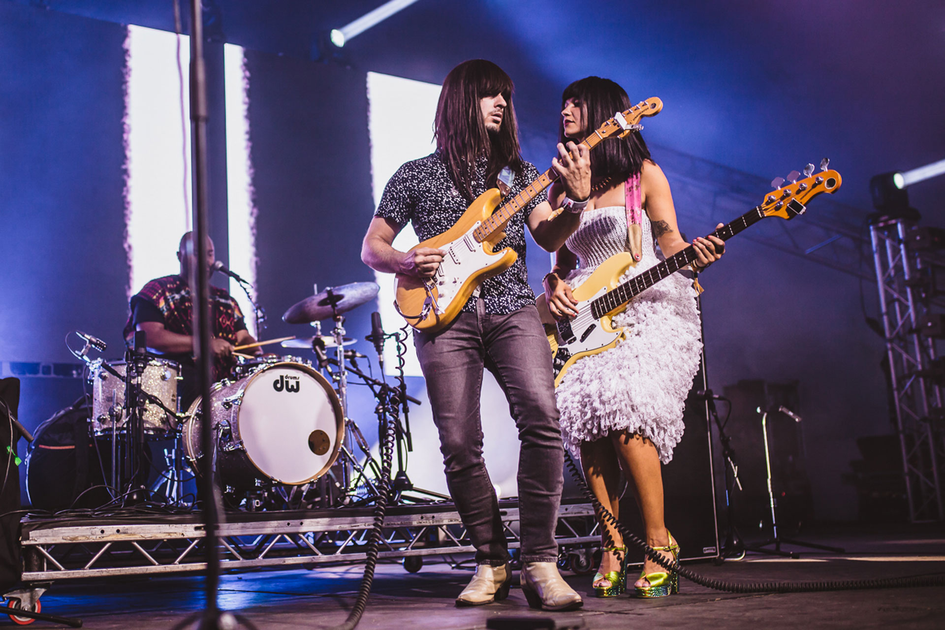 KHRUANGBIN 1001