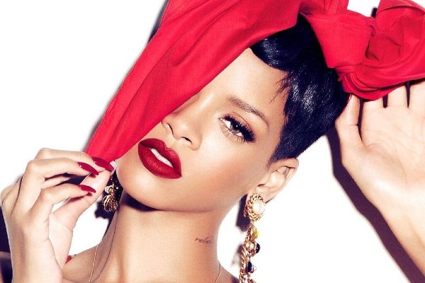 Rihannadan dedikodulara tepki !