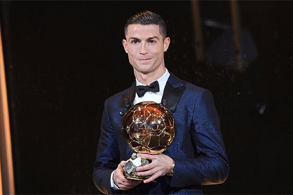 Altın Top Ödülü, 5. kez Ronaldonun