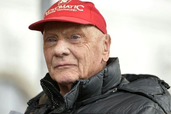 Formula 1in efsane ismi Niki Lauda hayata veda etti