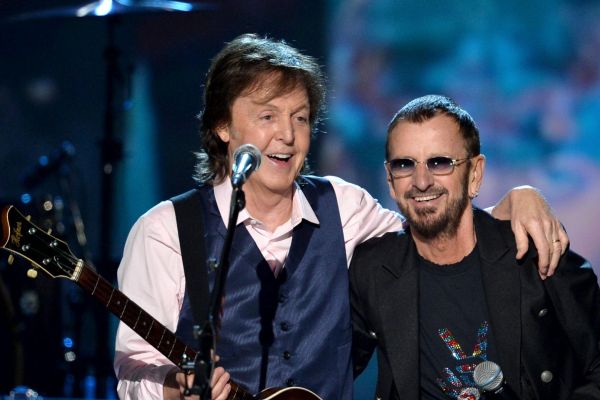 Paul McCartney ve Ringo Starrdan sürpriz performans