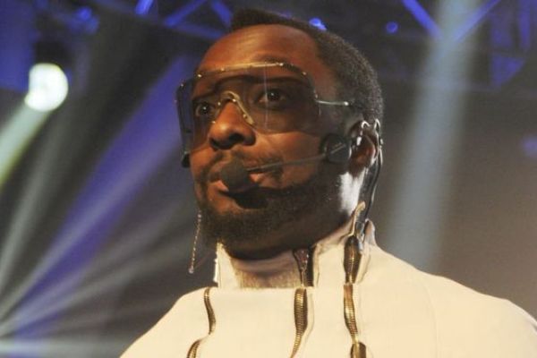 Black Eyed Peas grubu kurucusundan uçuş görevlisine ırkçılık suçlaması