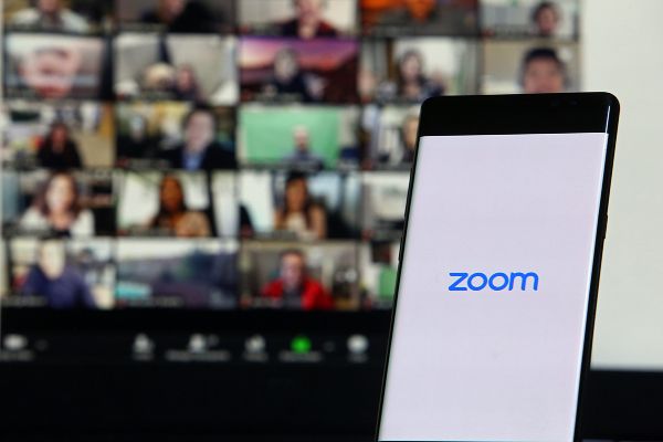 Zoomun yüz tanıma teknolojisi eleştirilerin hedefinde