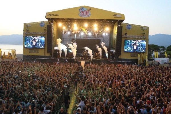 Zeytinli Rock Festivaline iptal kararı
