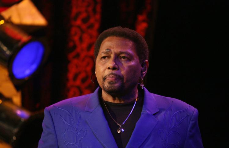 Aaron Neville 1008