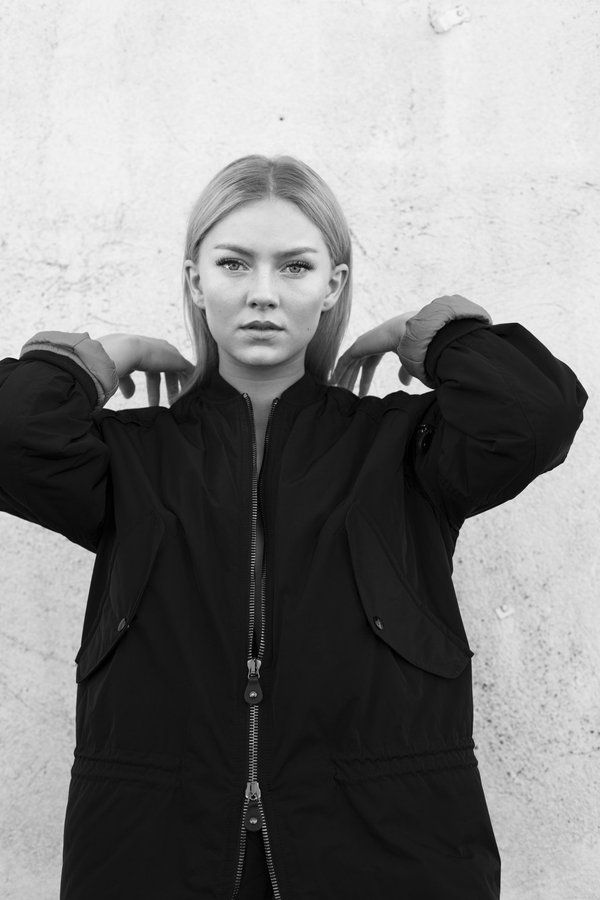 ASTRID S 1008