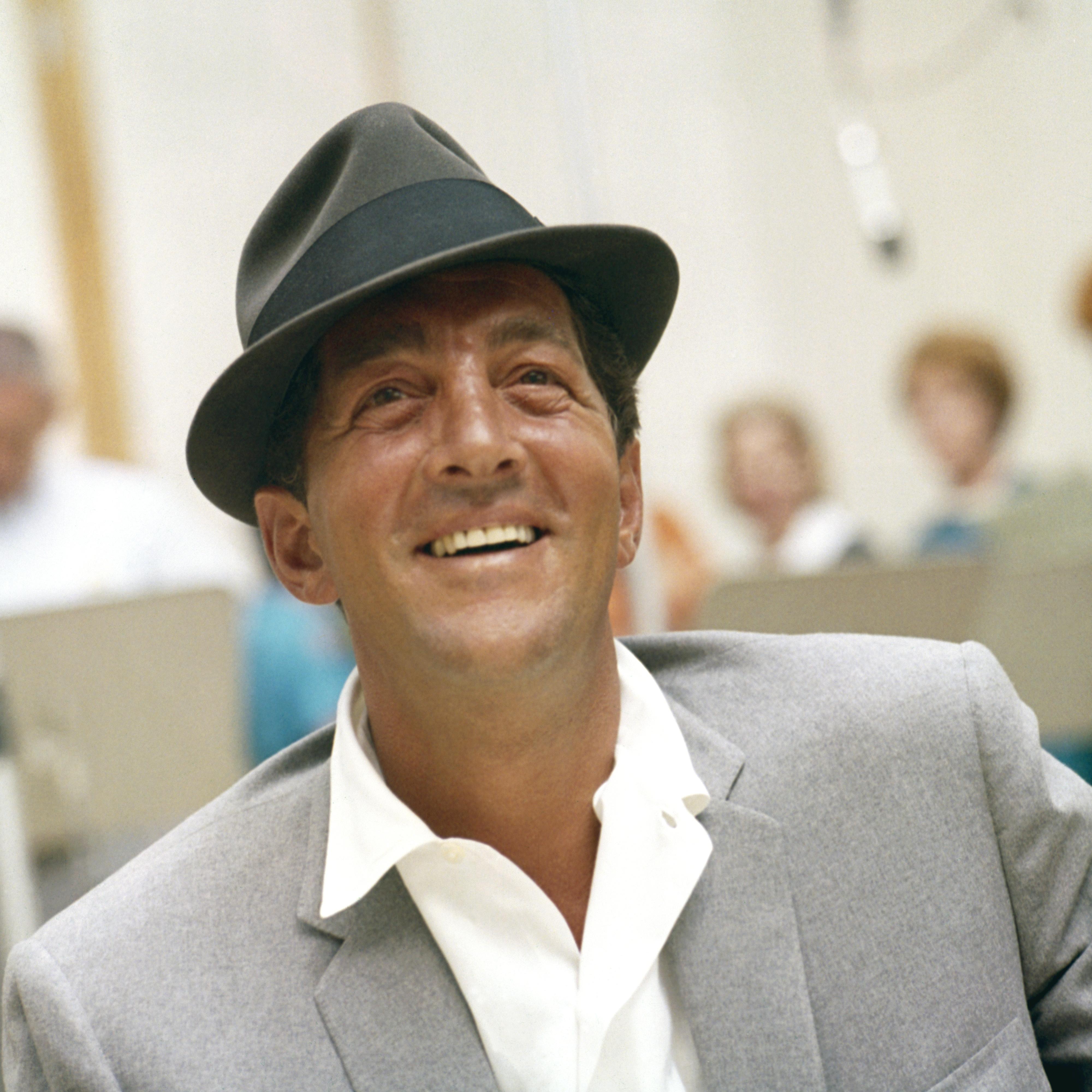 DEAN MARTIN - HOLIDAY SONGS 1000