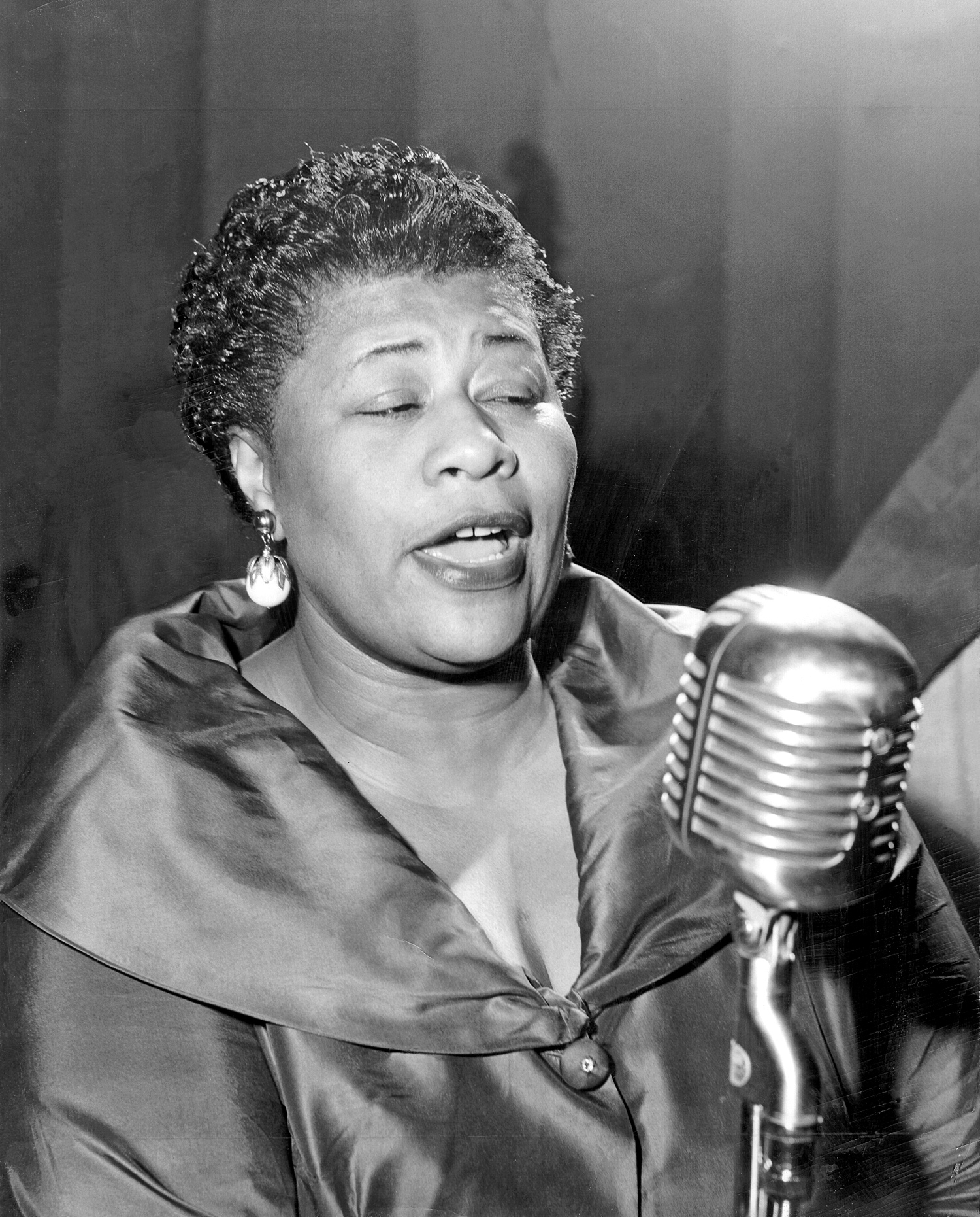 ELLA FITZGERALD - HOLIDAY SONGS 1000