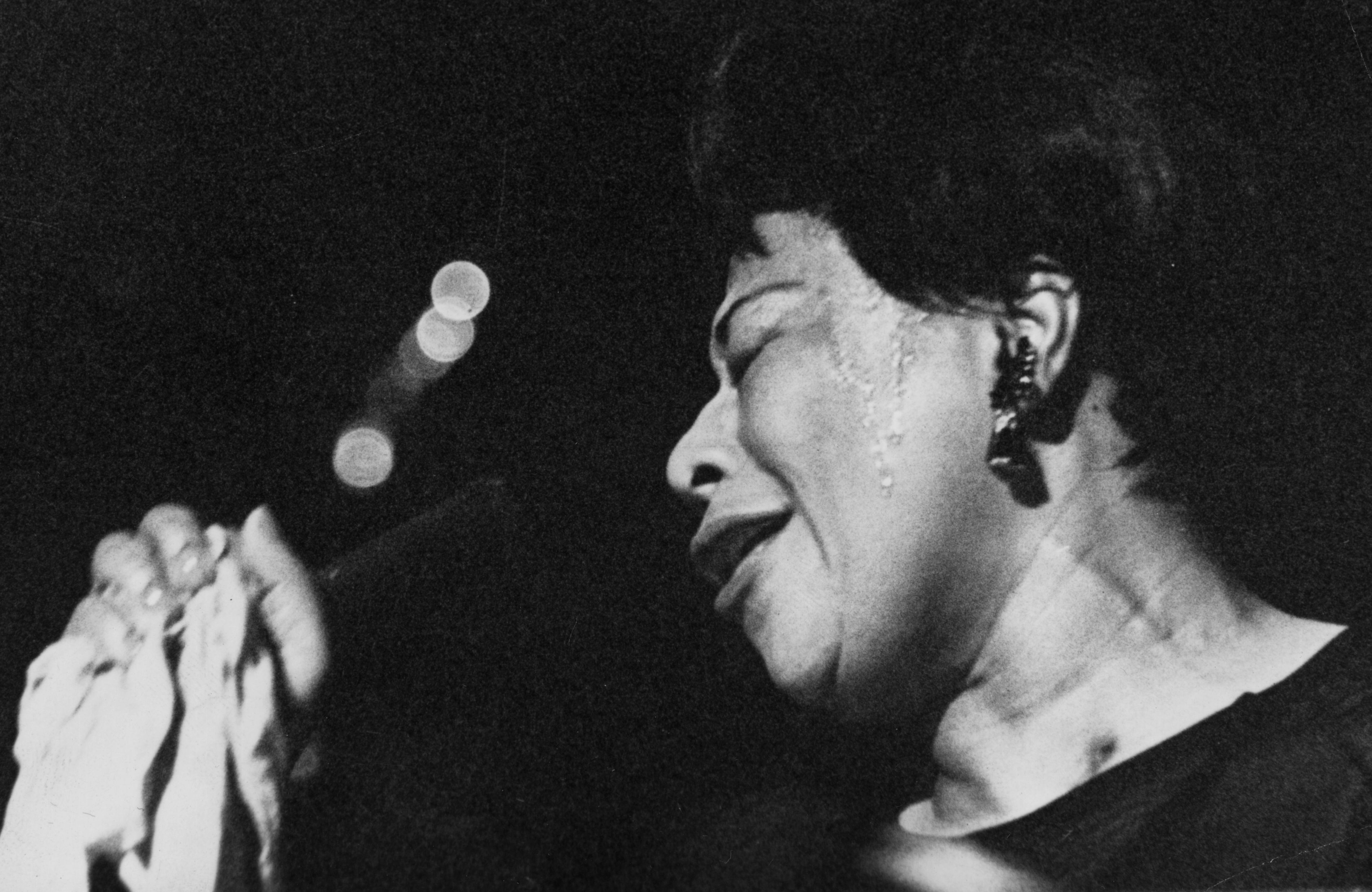 ELLA FITZGERALD - HOLIDAY SONGS 1004