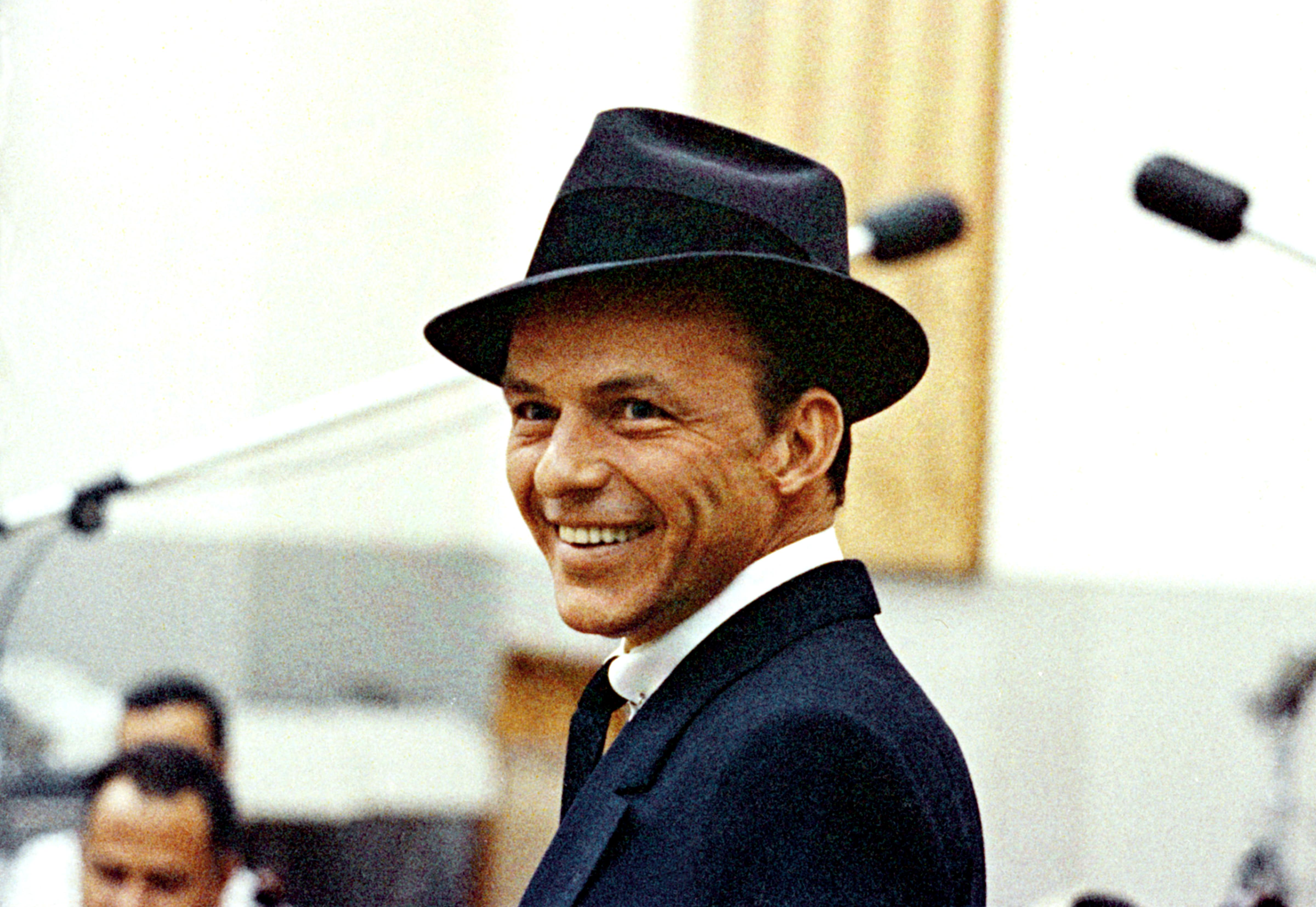 FRANK SINATRA - HOLIDAY SONGS 1002