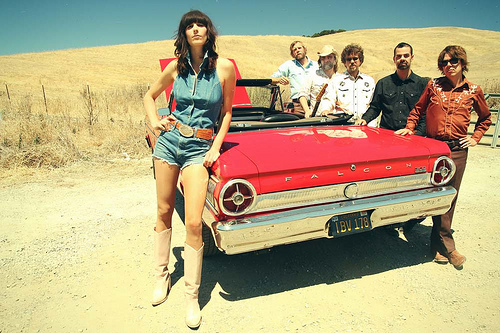 Nicki Bluhm & The Gramblers 1002