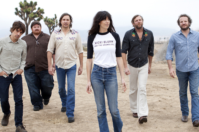 Nicki Bluhm & The Gramblers 1009