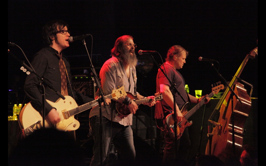 STEVE EARLE & THE DUKES (& DUCHESSES) 1002