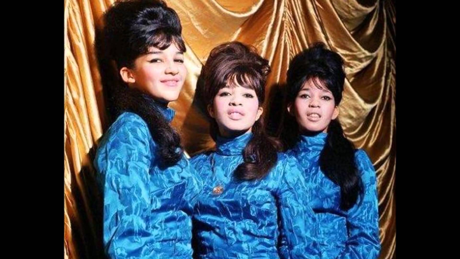 THE RONETTES HOLIDAY SONGS 1001