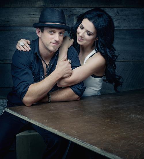 THOMPSON SQUARE 1002