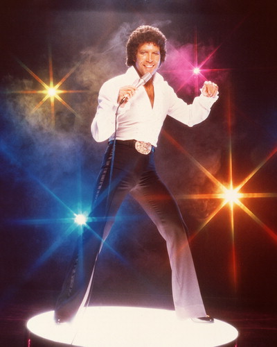 TOM JONES 1006