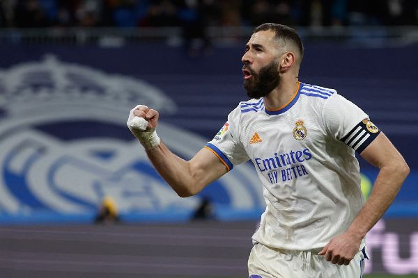 Altın Top (Ballon dOr) ödülünü Karim Benzema kazandı